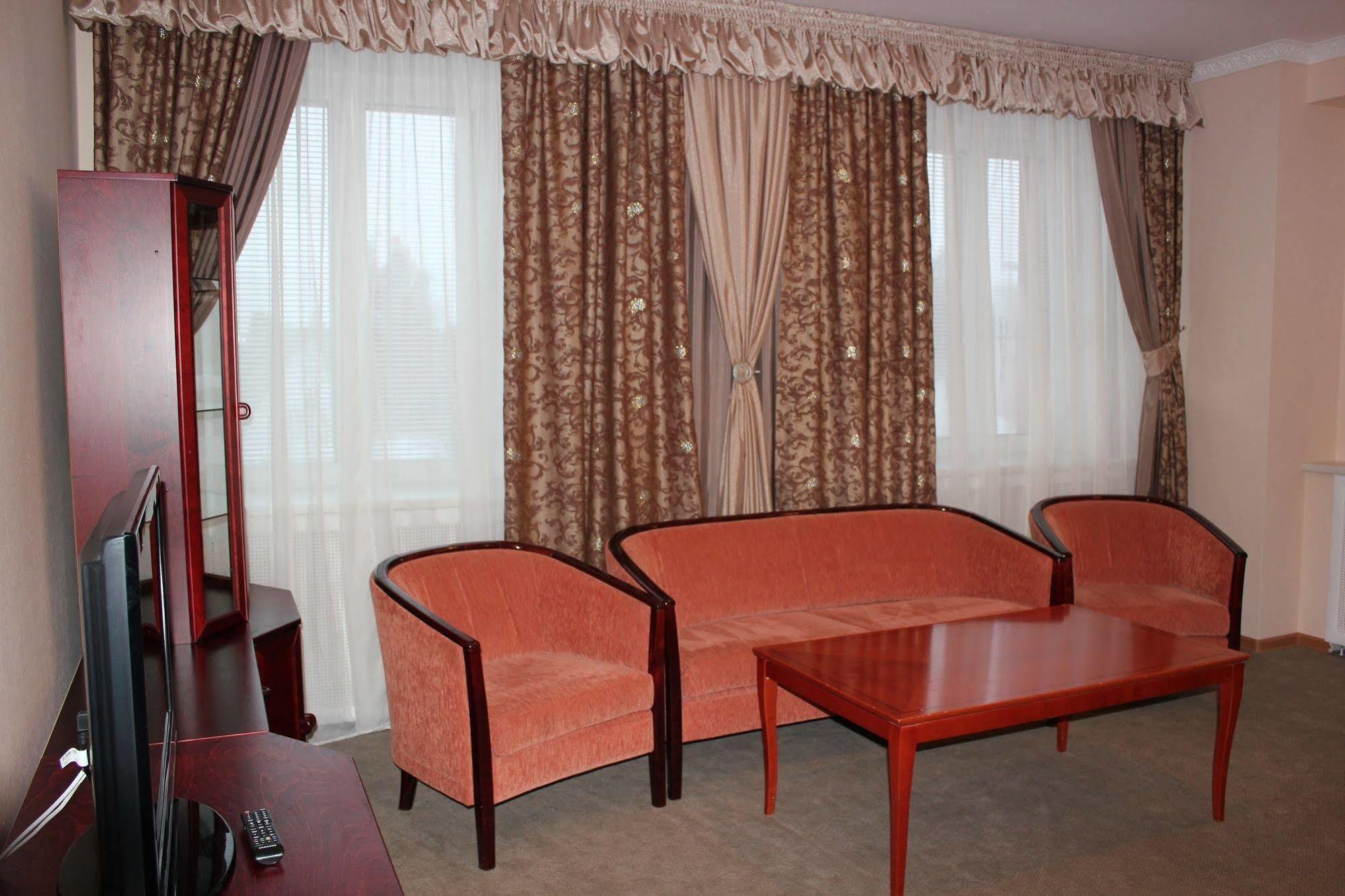 Hotel Rossiya Noyabrsk Εξωτερικό φωτογραφία